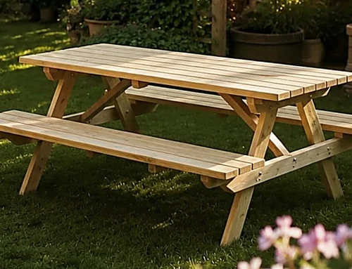 Choosing the Right Picnic Bench for Your Garden This Summer
